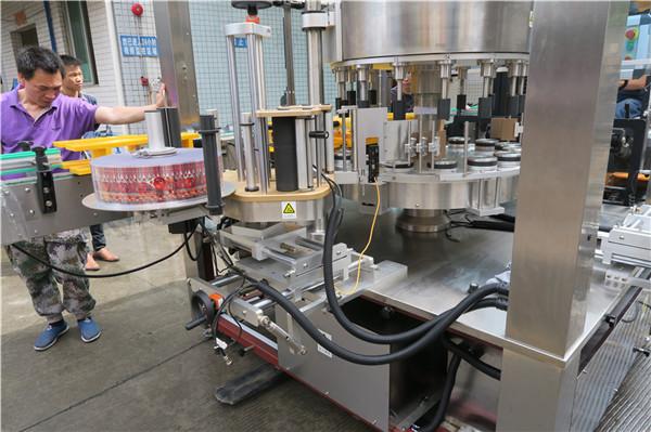 Bouteille entièrement automatique unique de machine à étiquettes rotatoire d'autocollant de la CE