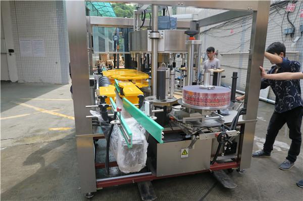 Machine d'étiquetage rotative d'autocollant une fois de bouteille de bière de jus AC380V 50Hz 5.5KW