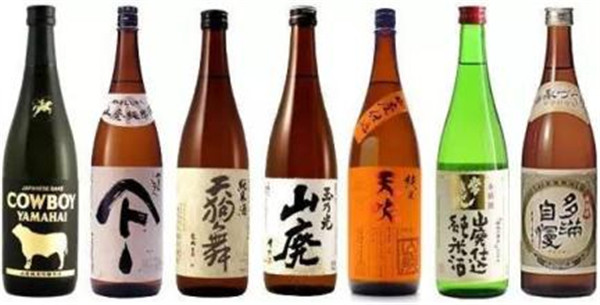 Autocollant auto-adhésif automatique de machine à étiquettes trois étiquettes 250BS / vitesse de production min