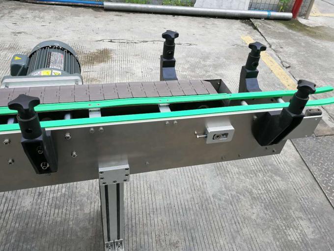 Machine à étiquettes automatique de bouteille carrée d'applicateur d'étiquette d'autocollant sur les doubles côtés / un côté