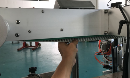 Machine à étiqueter automatique d'autocollant latéral de double étiqueteuse de bouteille pour des poches se tenant debout