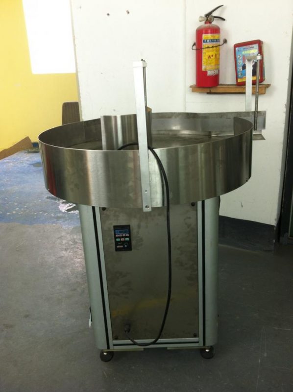 Double côté auto-adhésif complètement automatique d'équipement d'applicateur d'étiquette