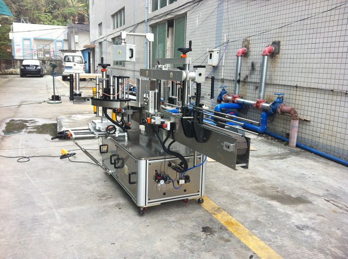 Machine d'applicateur d'autocollant adhésif pour cône carré rond d'eau minérale