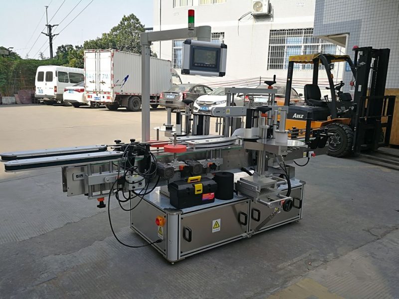 Chine bouteille de shampooing double face collante étiqueteuse fournisseur complètement automatique